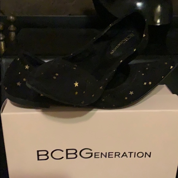 New BCBCGeneration Madeline Star Print Flats 8.5 - Picture 2 of 3